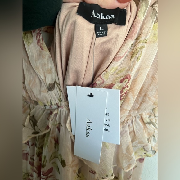 Vici floral maxi dress - Picture 10 of 14